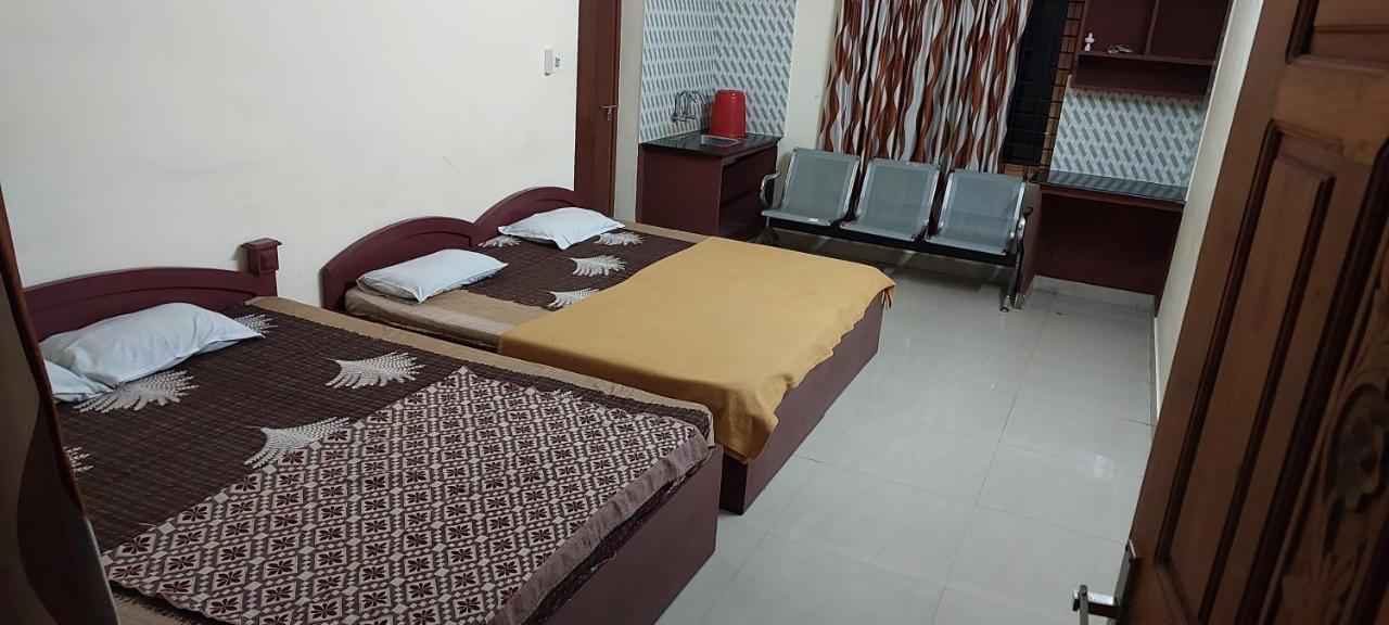 Adhithya Apartments Guruvāyūr Esterno foto