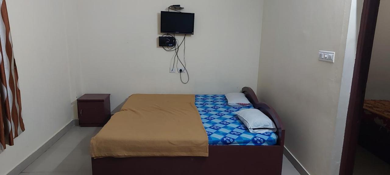 Adhithya Apartments Guruvāyūr Esterno foto
